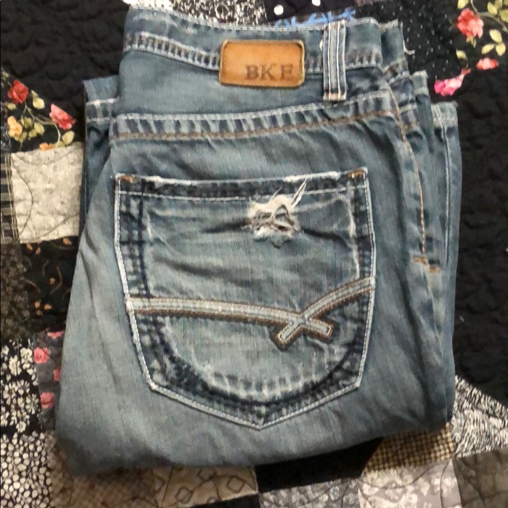 BKE Fulton men’s destroyed jeans 31” X 34”